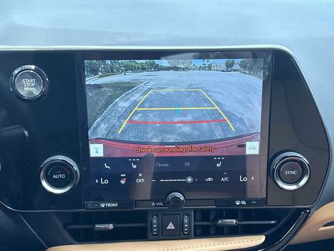 Used 2024 Lexus NX 250 FWD w/ Cold Area Package image 19