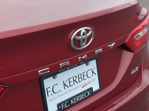 Used 2018 Toyota Camry LE FWD image 27