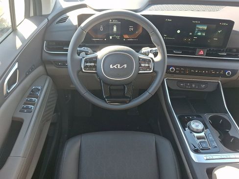 New 2026 Kia Carnival EX FWD image 7