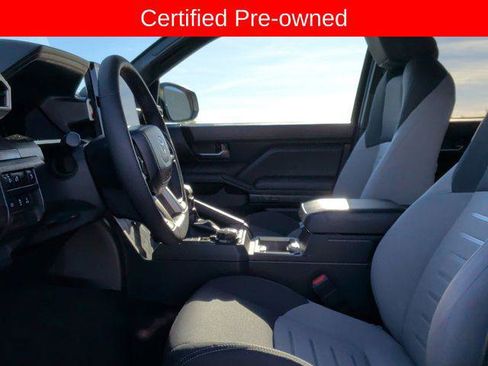 Certified 2025 Toyota Tacoma TRD Off-Road AWD/4WD image 12