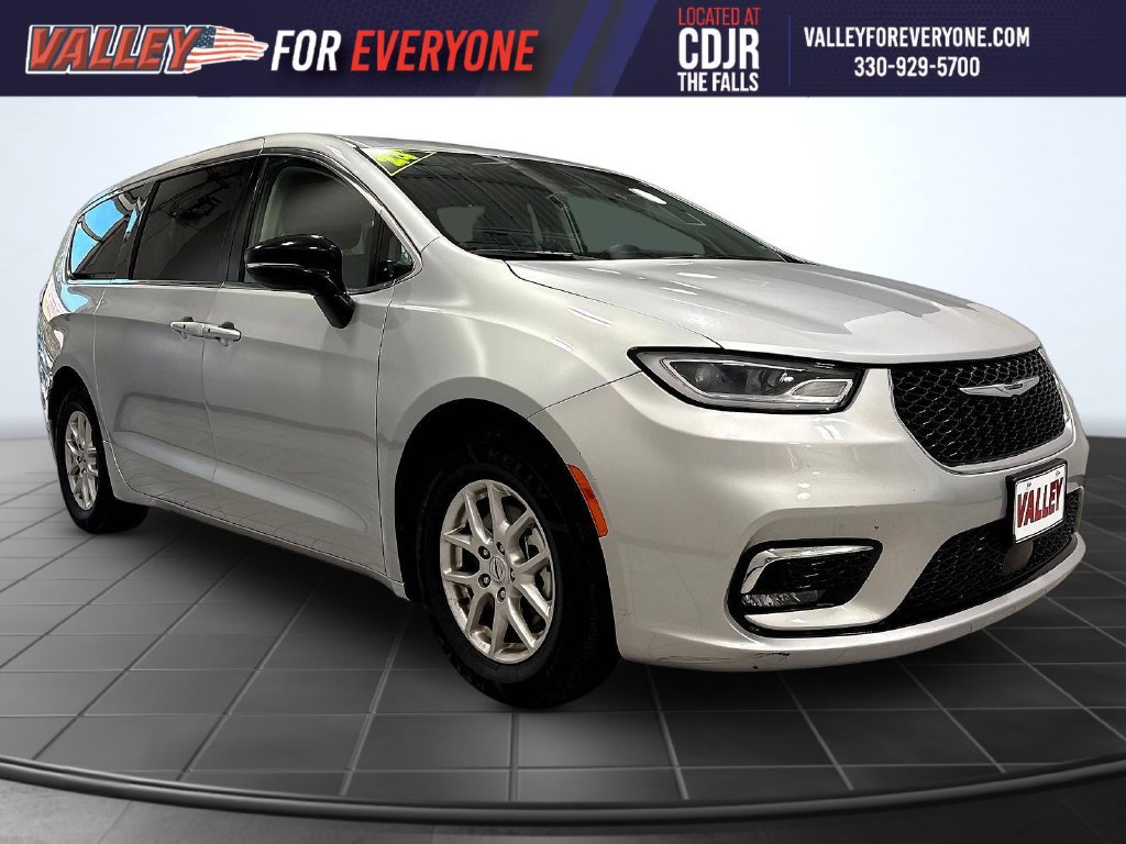 Used 2024 Chrysler Pacifica Touring-L FWD 360° Tour