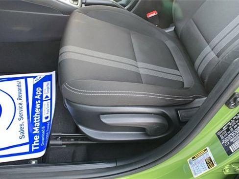 Used 2023 Hyundai Venue SEL image 13