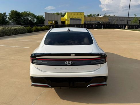 Used 2025 Hyundai Sonata SEL FWD image 8