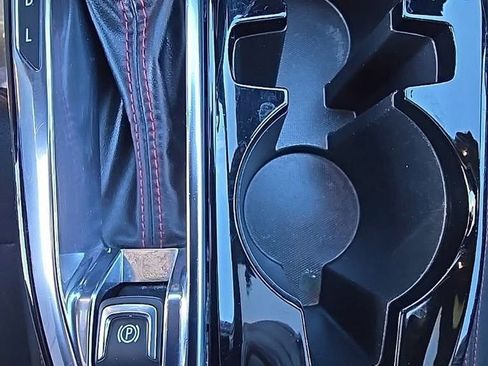 Used 2024 Chevrolet Trax RS w/ Sunroof Package image 21