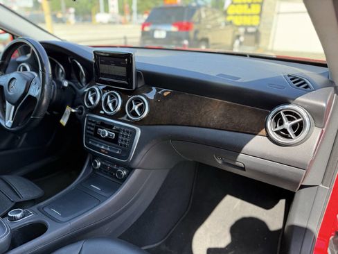 Used 2015 Mercedes-Benz GLA 250 4MATIC image 23