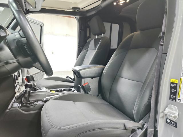 Used 2022 Jeep Gladiator Sport AWD/4WD image 19