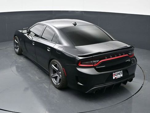 Used 2018 Dodge Charger SRT Hellcat w/ Harman/Kardon Audio Group RWD image 25