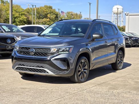 Used 2023 Volkswagen Taos S image 4