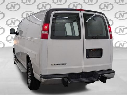 Used 2024 Chevrolet Express 2500 w/ Driver Convenience Package RWD image 10