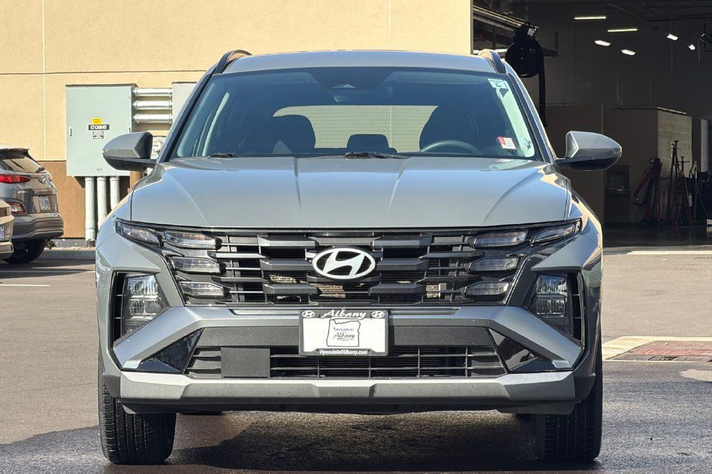 Certified 2025 Hyundai Tucson SEL AWD/4WD image 6