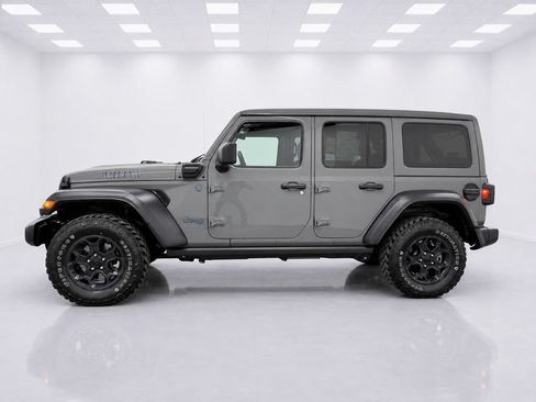 Used 2023 Jeep Wrangler Unlimited w/ Sun & Screen Package AWD/4WD image 7