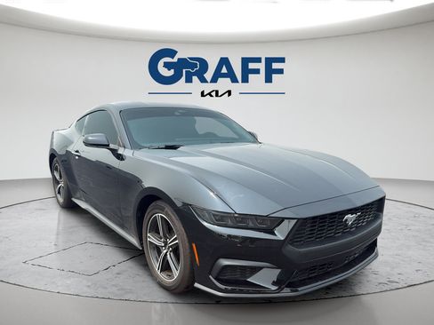 Used 2025 Ford Mustang Premium RWD image 11