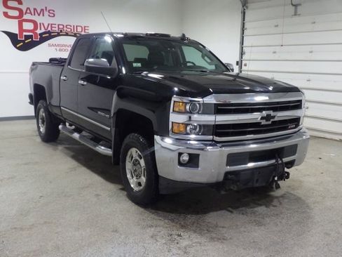 Used 2018 Chevrolet Silverado 2500 LTZ w/ LPO, Essentials Package image 5