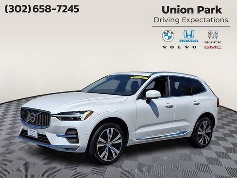 Certified 2023 Volvo XC60 B5 Plus AWD/4WD image 1