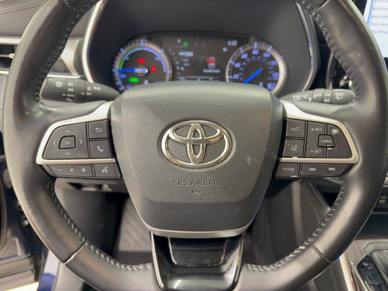 Used 2022 Toyota Highlander Platinum AWD/4WD image 10