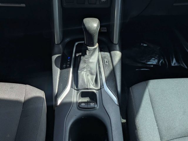 Used 2022 Toyota Corolla Cross LE w/ Moonroof Package FWD image 19
