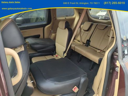 Used 2016 Kia Sedona EX image 9