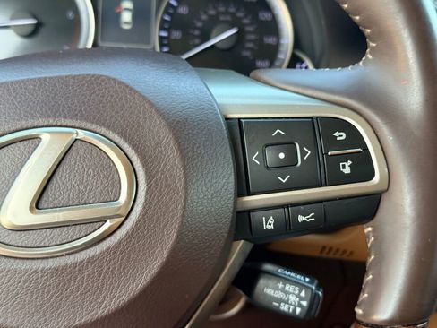 Used 2018 Lexus ES 350 w/ Ultra Luxury Package image 32