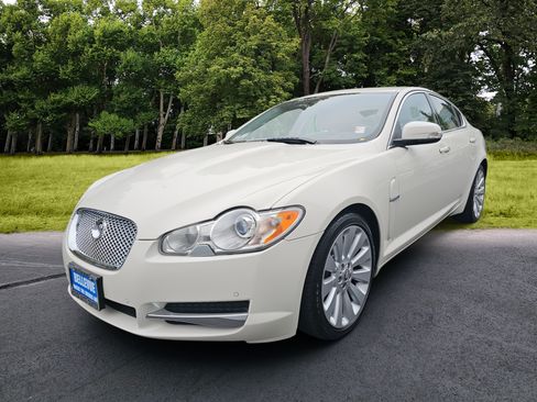 Used 2009 Jaguar XF Premium RWD image 3