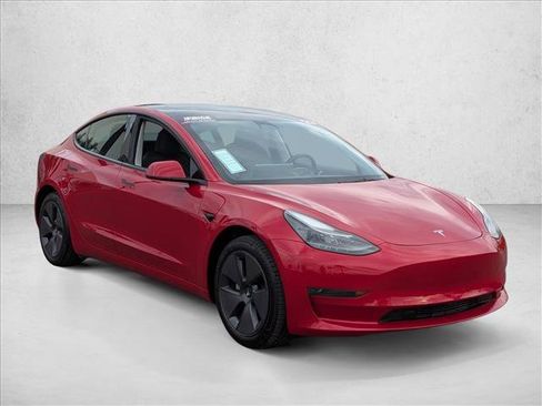Used 2023 Tesla Model 3 Standard Range RWD image 3