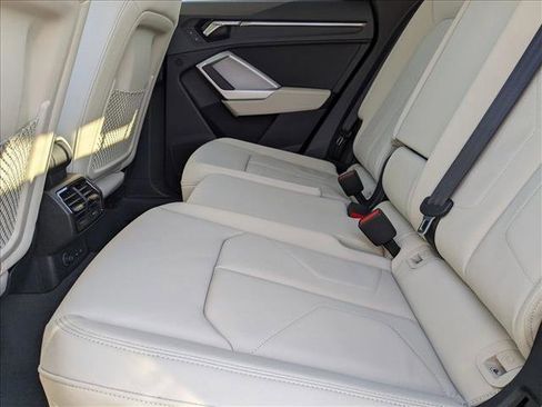 New 2025 Audi Q3 2.0T Premium image 14