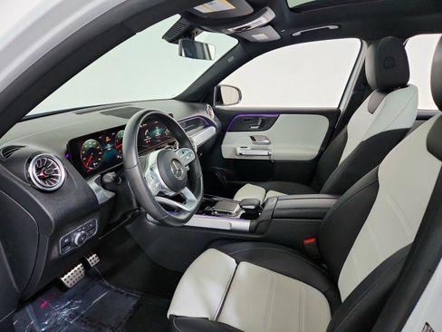 Certified 2022 Mercedes-Benz GLB 250 image 9