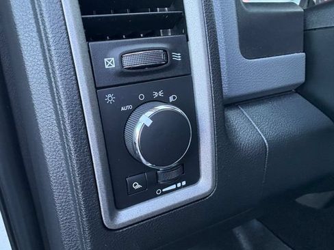 Used 2018 RAM 2500 Tradesman w/ Chrome Appearance Group AWD/4WD image 27