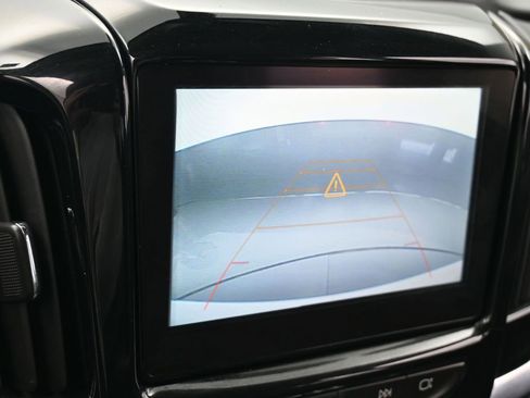 Used 2018 Chevrolet Traverse LT image 20