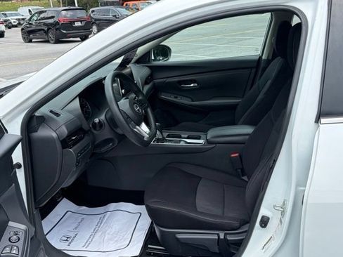 Certified 2024 Nissan Sentra SV FWD image 13
