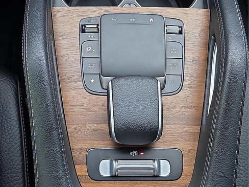 Used 2024 Mercedes-Benz GLS 450 4MATIC image 18