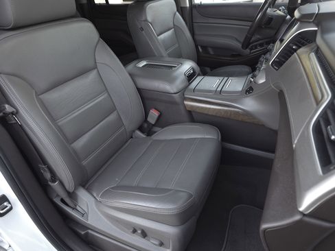 Used 2019 GMC Yukon XL Denali w/ Open Road Package image 47