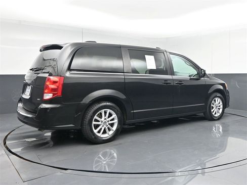 Used 2019 Dodge Grand Caravan SXT FWD image 5