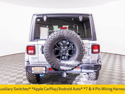 Used 2024 Jeep Wrangler Unlimited image 12