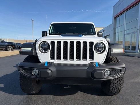 Used 2023 Jeep Wrangler Unlimited Rubicon 4xe AWD/4WD image 2