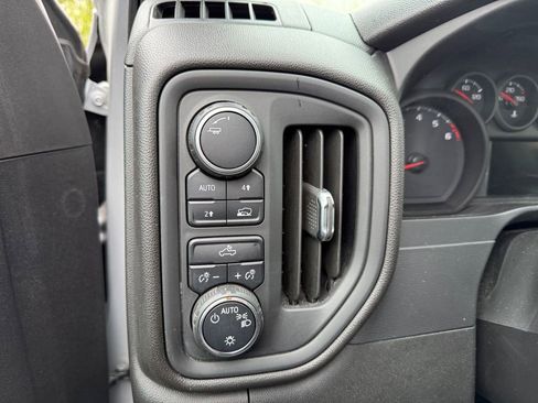 Used 2021 Chevrolet Silverado 1500 W/T w/ WT Value Package AWD/4WD image 8