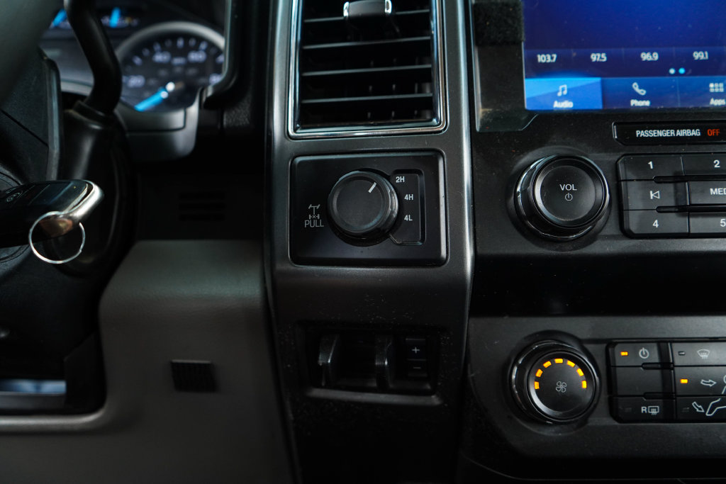 Used 2020 Ford F250 XLT w/ XLT Value Package AWD/4WD image 29