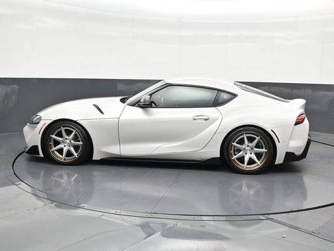 Used 2021 Toyota Supra w/ Safety & Technology Package RWD image 2