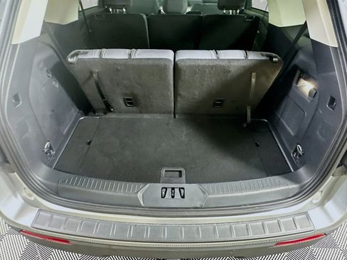 Used 2025 Ford Explorer Active RWD image 30