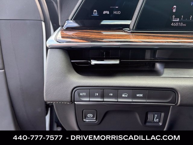 Used 2023 Cadillac Escalade ESV Premium Luxury w/ LPO, Floor Liner Package AWD/4WD image 34