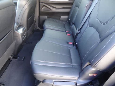 Certified 2023 INFINITI QX60 Luxe w/ Cargo Package AWD/4WD image 9