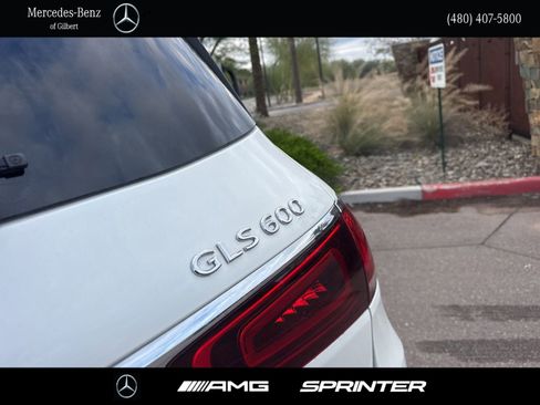 Used 2023 Mercedes-Benz Maybach GLS 600 4MATIC image 6