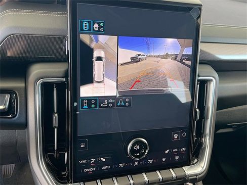 New 2026 GMC Yukon XL Elevation image 9