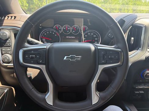 Used 2021 Chevrolet Silverado 1500 LT Trail Boss AWD/4WD image 19