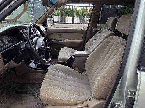 Used 1999 Toyota 4Runner SR5 AWD/4WD image 9
