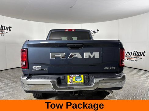 Used 2025 RAM 2500 Big Horn AWD/4WD image 7