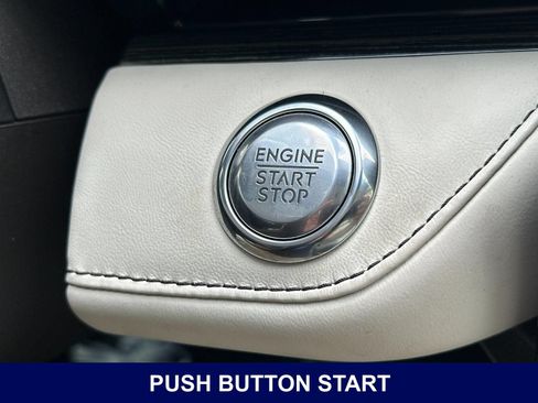 Used 2024 Lincoln Nautilus Black Label AWD/4WD image 31