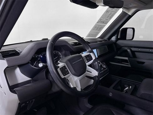 Certified 2022 Land Rover Defender 110 SE image 9