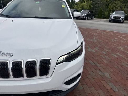 Used 2021 Jeep Cherokee Latitude FWD image 23