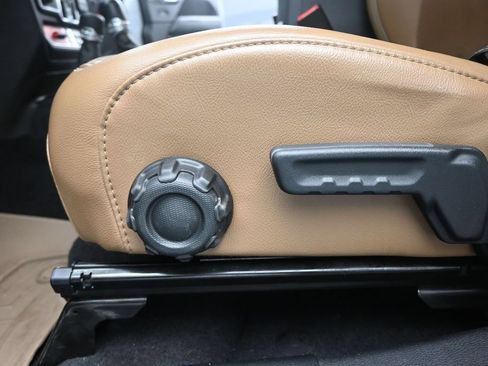 Used 2020 Jeep Gladiator Rubicon AWD/4WD image 10