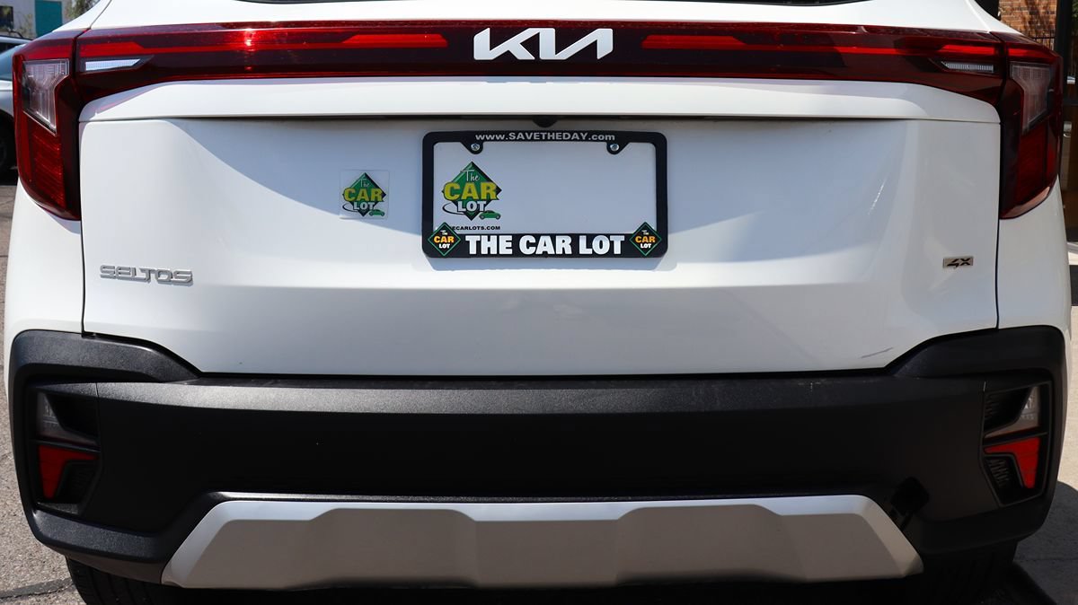 Used 2024 Kia Seltos LX AWD/4WD image 21